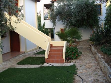 Hotel Heleni Apartments Epidaurus Exterior foto